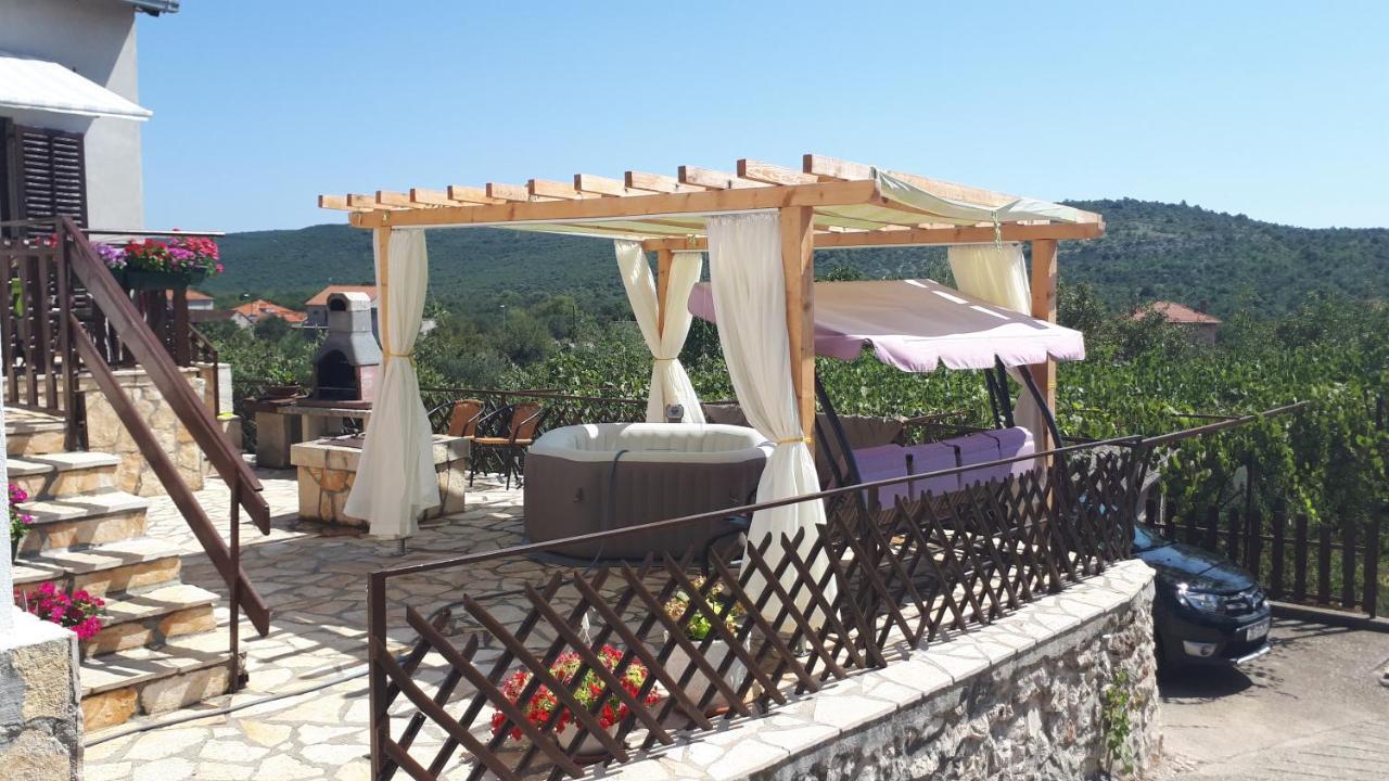 Luminaria Solis Vacation Home روغوزنيكا المظهر الخارجي الصورة